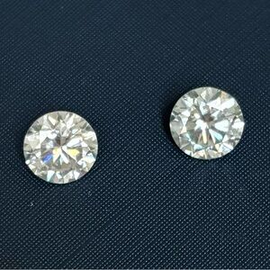 Moissanite - pair of 1 ct stones